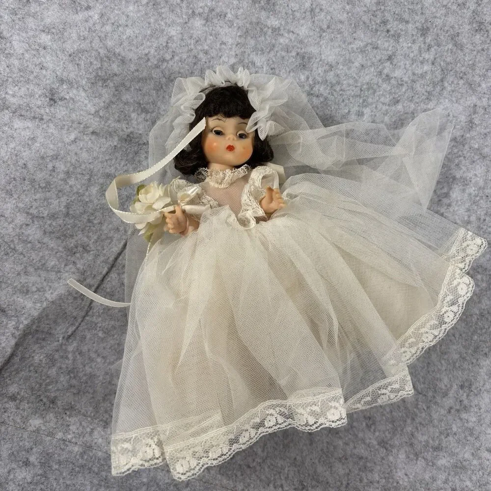 Vintage 1980s Madame Alexander Storyland / Miniature Showcase Bride Doll 435 8